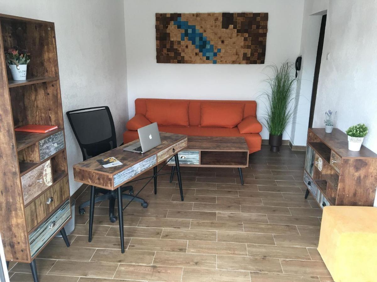 Apartment For-rest *